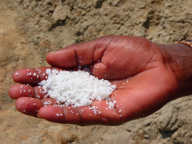 Tvrdosti vody se zbavíte s pomocí tabletové soli